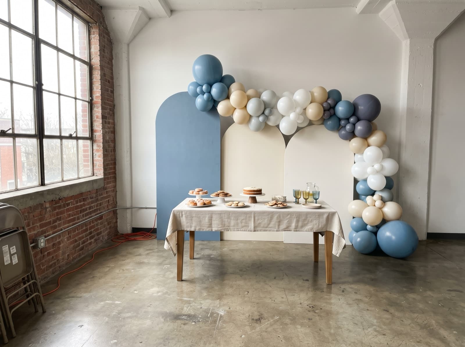 Chiara backdrop trio in dusty blue and cream with balloons